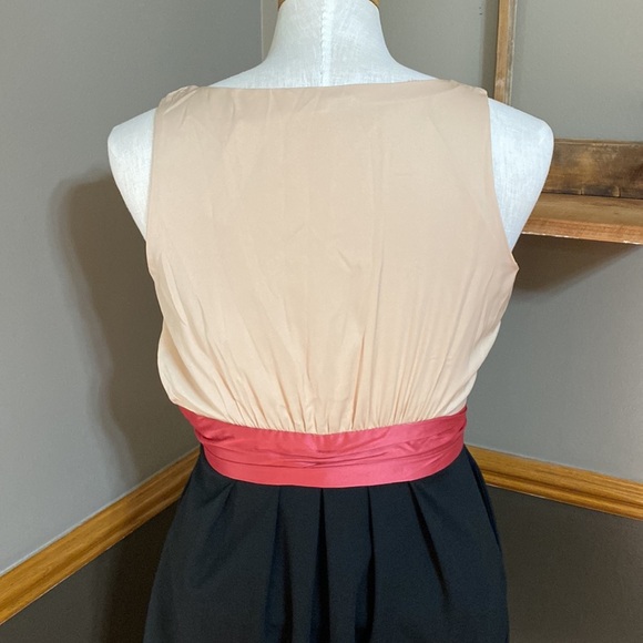 New York & company beige pink and black sleeveless dress with pockets size 6 - Picture 8 of 11